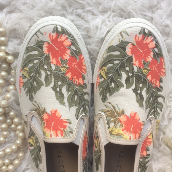 NWT • TALBOTS Jungle Hibiscus Slip On Sneaker - Picture 3 of 16